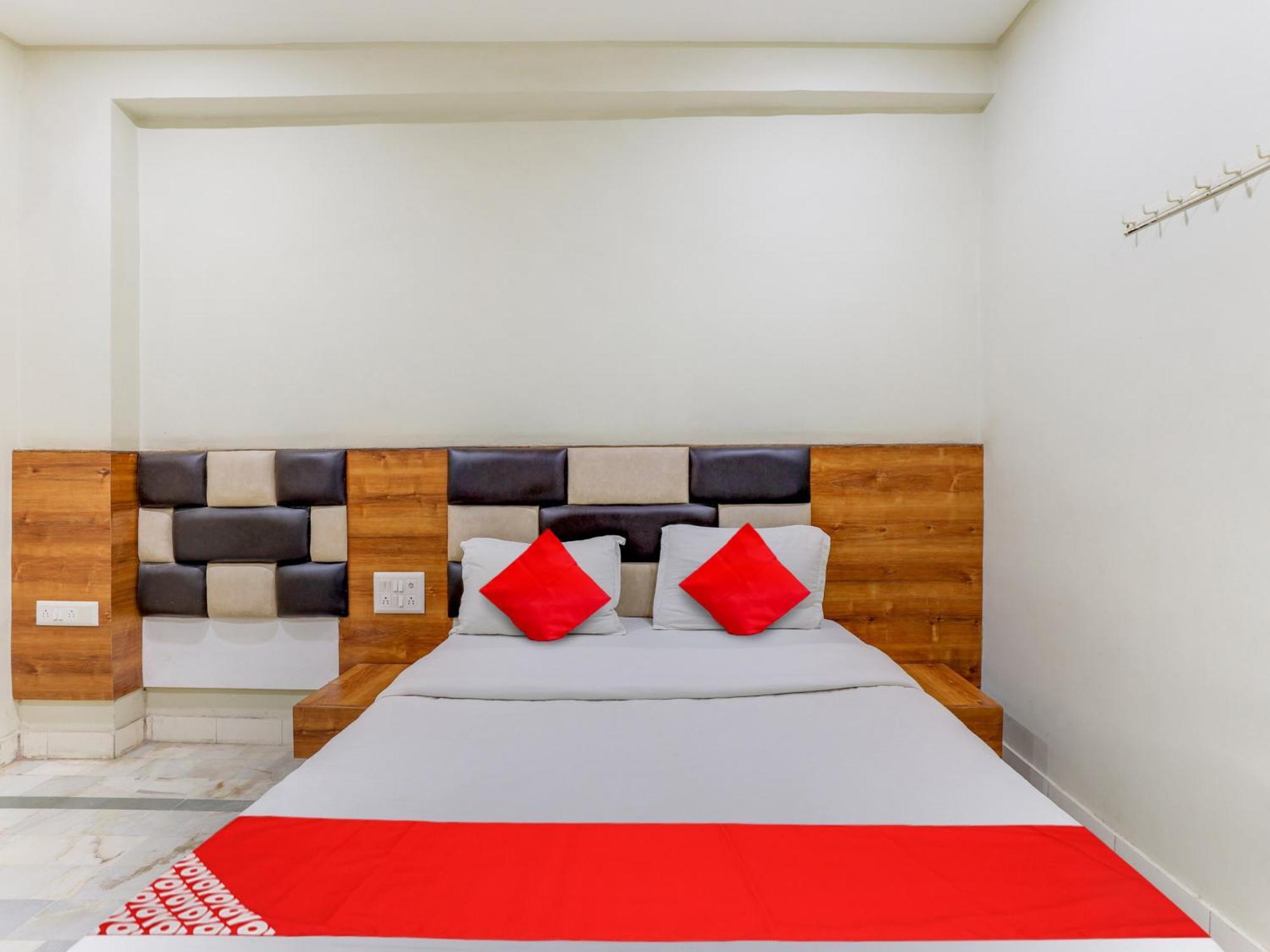 Hotel O Asopalav Naroda Zewnętrze zdjęcie